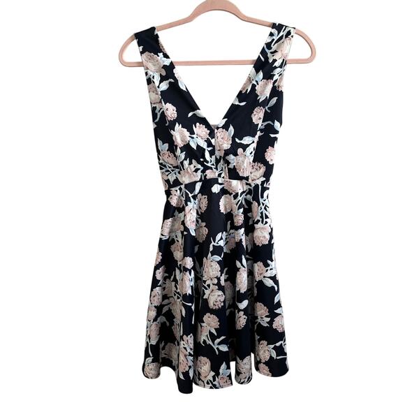 Akira Chicago Black Label Floral Print A-Line Mini Dress Women's Size Medium - Picture 1 of 9